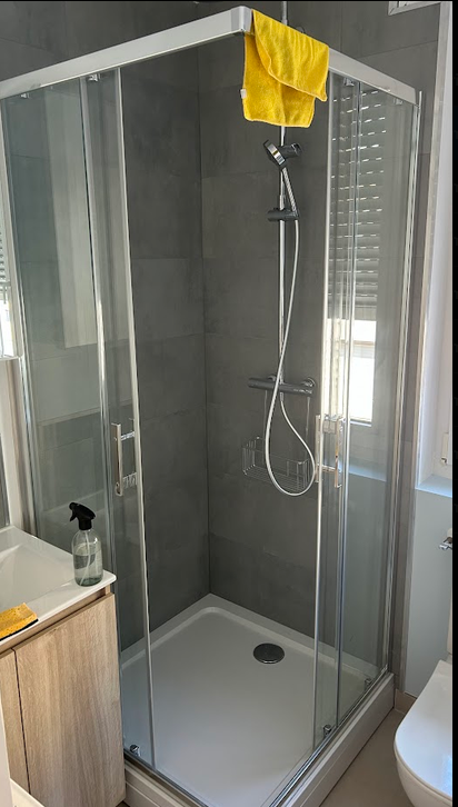 Maison à Marcq-en-Barœul, 125 m² — Douche à l'italienne et meuble vasque