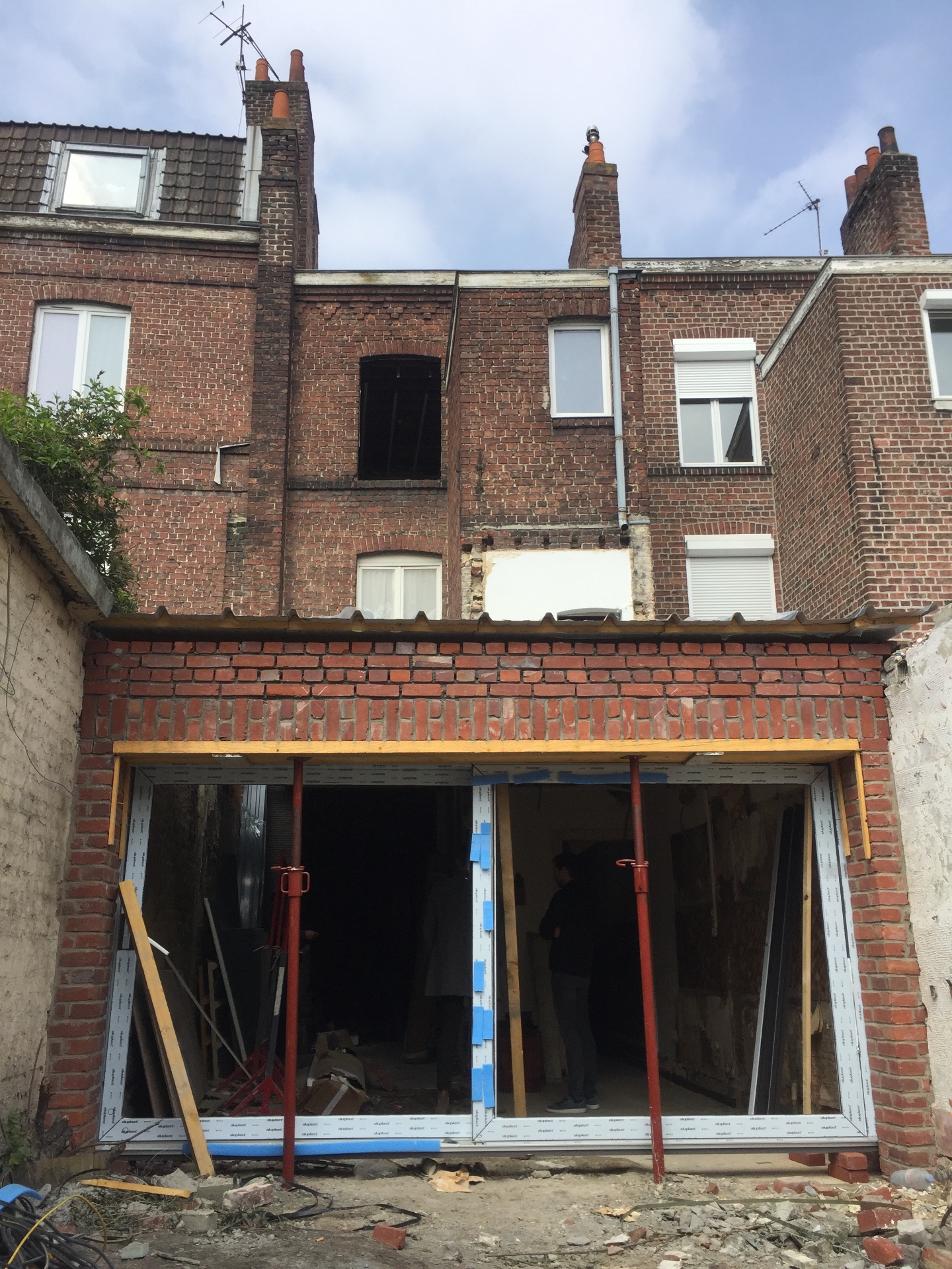 Maison de 130 m², rénovation complète — Extension arrière au stade gros œuvre